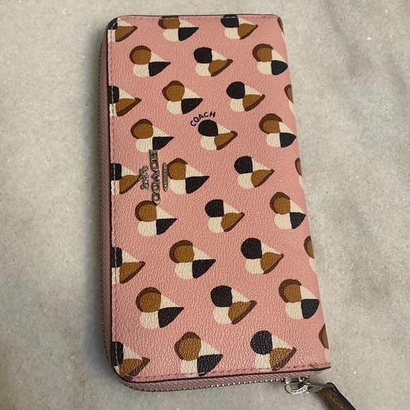 Coach Wallet Accordion silvertone Zip leather Wallet Checker Heart Print Blush - Picture 7 of 11